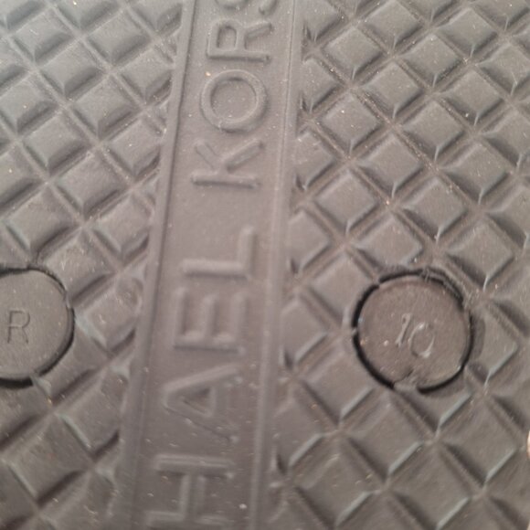 Michael Kors Black straps flip flops  size‎ 10 - Picture 7 of 7